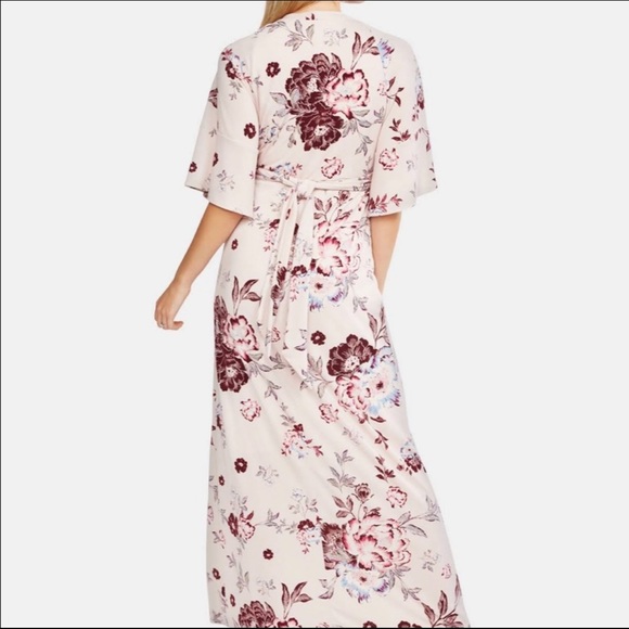 Jessica Simpson maternity maxi dress - Picture 2 of 3